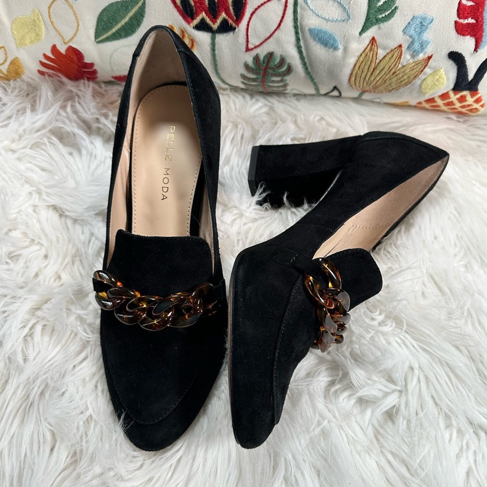 Pelle Moda • Kid Suede Esra Loafer Pump with Chain